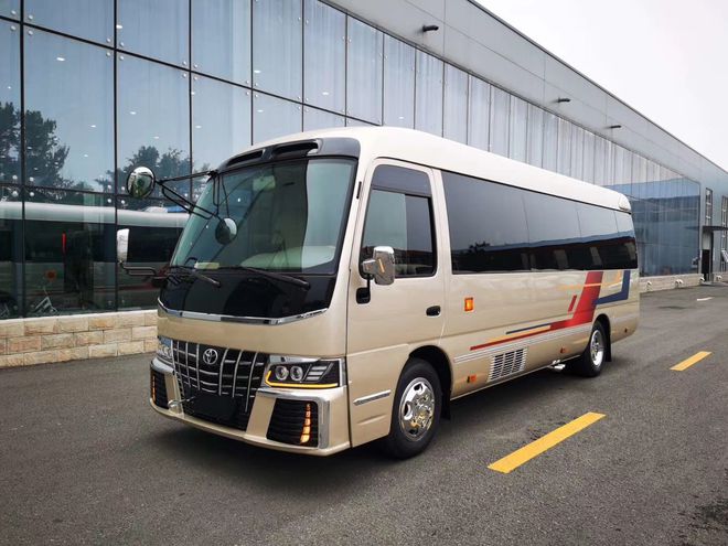 Hangzhou minibus 上海机场包车到嘉兴